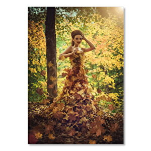 Ahşap Tablo Sonbahar Yaprakları Elbiseli Kadın 25x35 cm