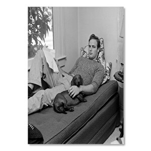 Ahşap Tablo Marlon Brando Ve Siyah Köpeği 25x35 cm