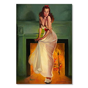 Ahşap Tablo Şömine Önünde Beyaz Gecelikli Kadın 50x70 cm