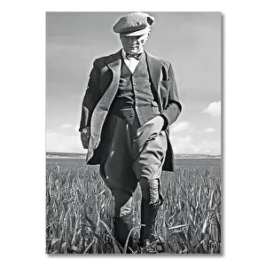 Ahşap Tablo Mustafa Kemal Atatürk Buğday Tarlasında Siyah Beyaz Görsel 50x70 cm
