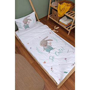 Organik Montessori Nevresim Takımı - For Baby Serisi - Salopetli Tavşan