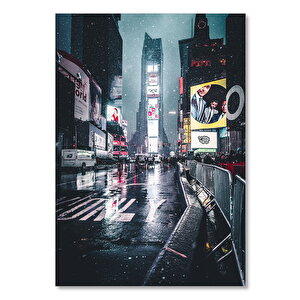 Ahşap Tablo Gece Binalar Ve Reklam Işıkları 50x70 cm