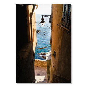 Ahşap Tablo Binalar Arasından Deniz Manzarası 35x50 cm