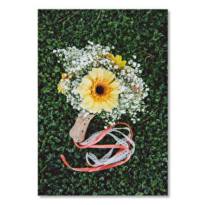 Ahşap Tablo Yeşil Yapraklar Üzerinde Gelin Çiçeği 35x50 cm