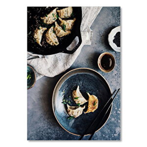 Ahşap Tablo Siyah Tabaklarda Lezzetli Yemekler 35x50 cm