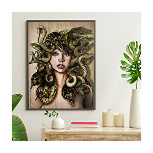 Medusa Mitolojisi Ahşap Zeminde Görseli 35x50 cm