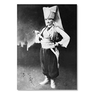 Atatürk Yöresel Kıyafetler İçinde    Ahşap Mdf Tablo 35x50 cm