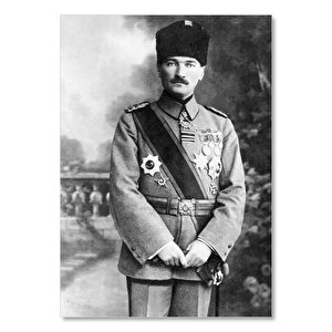 Atatürk Kalpaklı Madalyalı Ayakta     Ahşap Mdf Tablo 50x70 cm