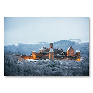Lüksemburg Bourscheid Kalesi Ve Karlı Tepeler Mdf Ahşap Tablo 25x35 cm