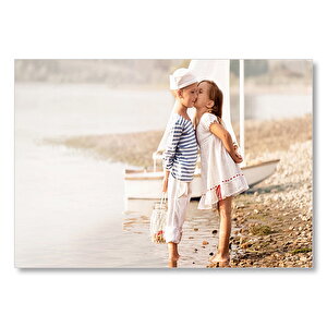 Denizci Çocuklar Masum Öpücük Mdf Ahşap Tablo 35x50 cm