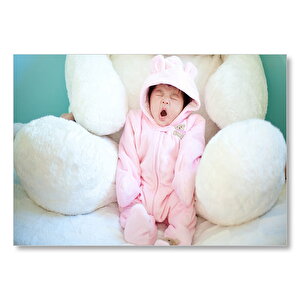 Esneyen Şirin Asyalı Bebek Mdf Ahşap Tablo 50x70 cm