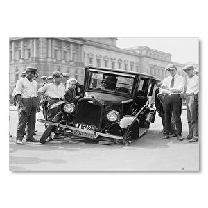 Antika Chevrolet Tekerlek Arızası  Mdf Ahşap Tablo 50x70 cm