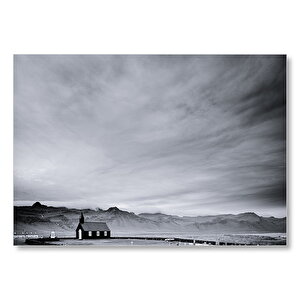 Yalnız Siyah Kulübe Kara Tepeler Ve Gri Gökler  Mdf Ahşap Tablo 25x35 cm