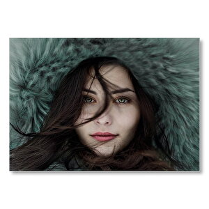 Yeşil Kürk Şapkalı Kadın  Mdf Ahşap Tablo 50x70 cm