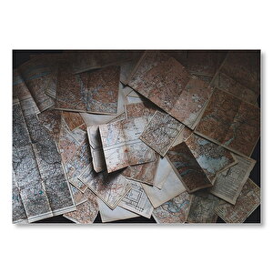 Üstüste Yığılmış Eski Haritalar  Mdf Ahşap Tablo 25x35 cm