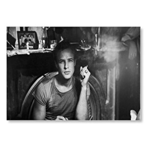 Marlon Brando Genç Sigara İçen Pozu  Mdf Ahşap Tablo 25x35 cm