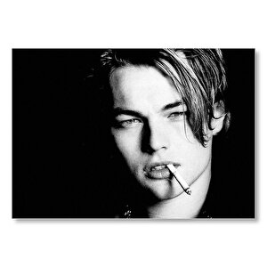 Leonardo Di Caprio Sigara İçen Karanlık Arka Plan Mdf Ahşap Tablo 35x50 cm