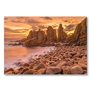 Filipinler Kayalık Sahilde Gün Batımı Ve Bulutlu Gökler Mdf Ahşap Tablo 50x70 cm