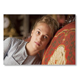 Anna Karenina Koltuktaki Kız Mdf Ahşap Tablo 50x70 cm