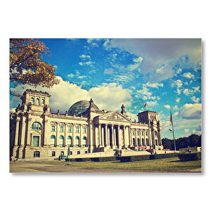 Berlinde Tarihi Bina Ve Bulutlu Gökler Mdf Ahşap Tablo