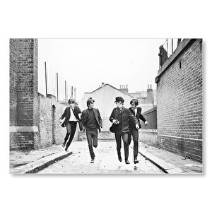 Beatles Grup Üyeleri Koşuyor Siyah Beyaz Mdf Ahşap Tablo 25x35 cm