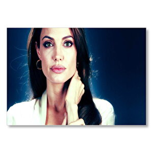 Angelina Jolie Eli Boynunda Mdf Ahşap Tablo 50x70 cm
