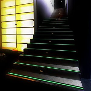 Fosforlu Kaydırmaz Bant 5cmx5m Yeşil Fosforlu Merdiven Bandı 50mm Fotolümenli 5 metre