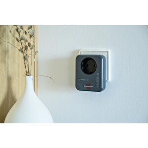 Eco Line Serisi 13.500a Akım Koruyucu Yıldırım Korumalı Tek Soketli Priz Siyah