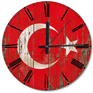 Eskimiş Ahşap Zemininde Bayrak Ahşap Duvar Saati