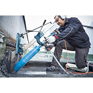 Bosch 132mm Beton İçin 1 1/4'' Unc Girişli Sulu Elmas Karot Ucu 2608601742