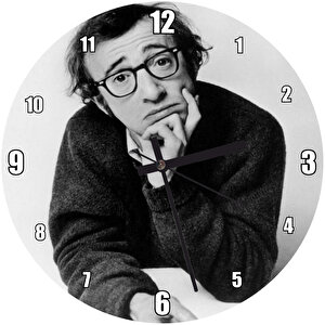 Woody Allen Eli Çenesinde Beyaz Fon Duvar Saati