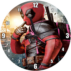 Deadpool Ve Şehir Manzarası Duvar Saati