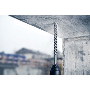 18 X 450 Mm Sds Plus-7x 4 Elmaslı Özel Matkap Ucu 2608579139