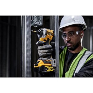 Dcf850p2t-qw  Kömürsüz Darbeli Tornavida 18v 5,0ah 206nm