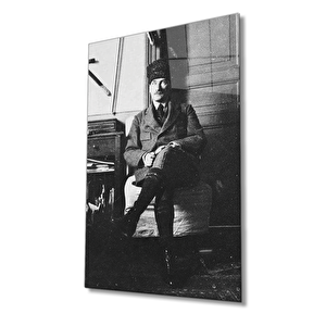 Atatürk Cam Tablo 50x70 cm