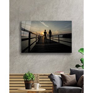 Gün Batımında İskelede Yürüyen Sevgililer Cam Tablo 36x23 cm