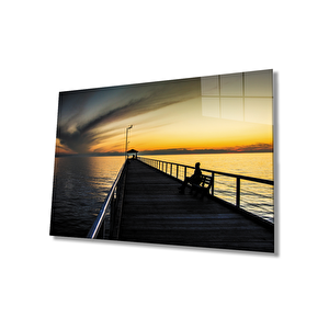 Gün Batımında İskelede Oturan Kadın Cam Tablo 50x70 cm