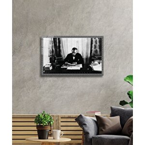 Atatürk Cam Tablo