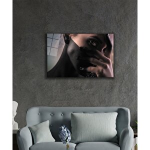 Kadın Gizli Bakış Parmak Arası Cam Tablo