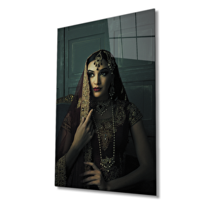 Hint Makyajlı Kadın Portresi Cam Tablo 50x70 cm