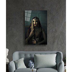 Hint Makyajlı Kadın Portresi Cam Tablo 50x70 cm