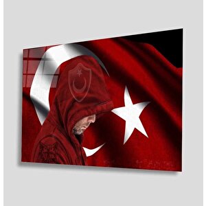 Türk Bayrağı Ve Adam Cam Tablo 36x23 cm