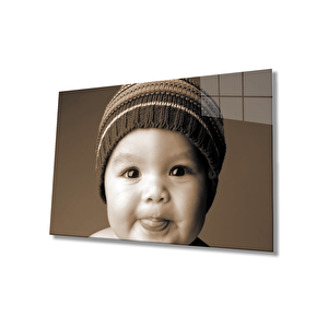 Kahverengi Şapkalı Bebek Cam Tablo 36x23 cm