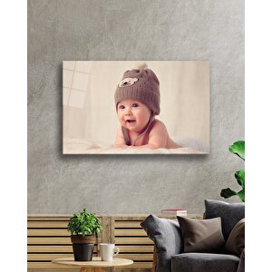 Kahverengi Şapkalı Bebek Cam Tablo 110x70 cm