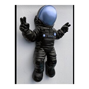 Astronot Duvar Heykeli