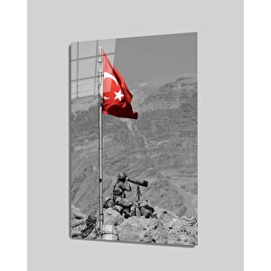 Türk Askeri Ve Bayrak Cam Tablo 50x70 cm