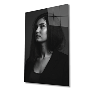 Siyah Beyaz Kadın Bakış Cam Tablo 36x23 cm