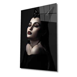Kadınlar Boynuzlu Cadı Cam Tablo 50x70 cm