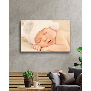 Beyaz Şapkalı Uyuyan Bebek Cam Tablo 36x23 cm