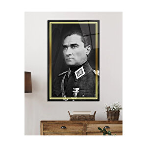 Gold Şerit Siyah Beyaz Atatürk Üniformalı Cam Tablo, Uv Baskılı Ve Temperli, Hediyelik 90x60 cm